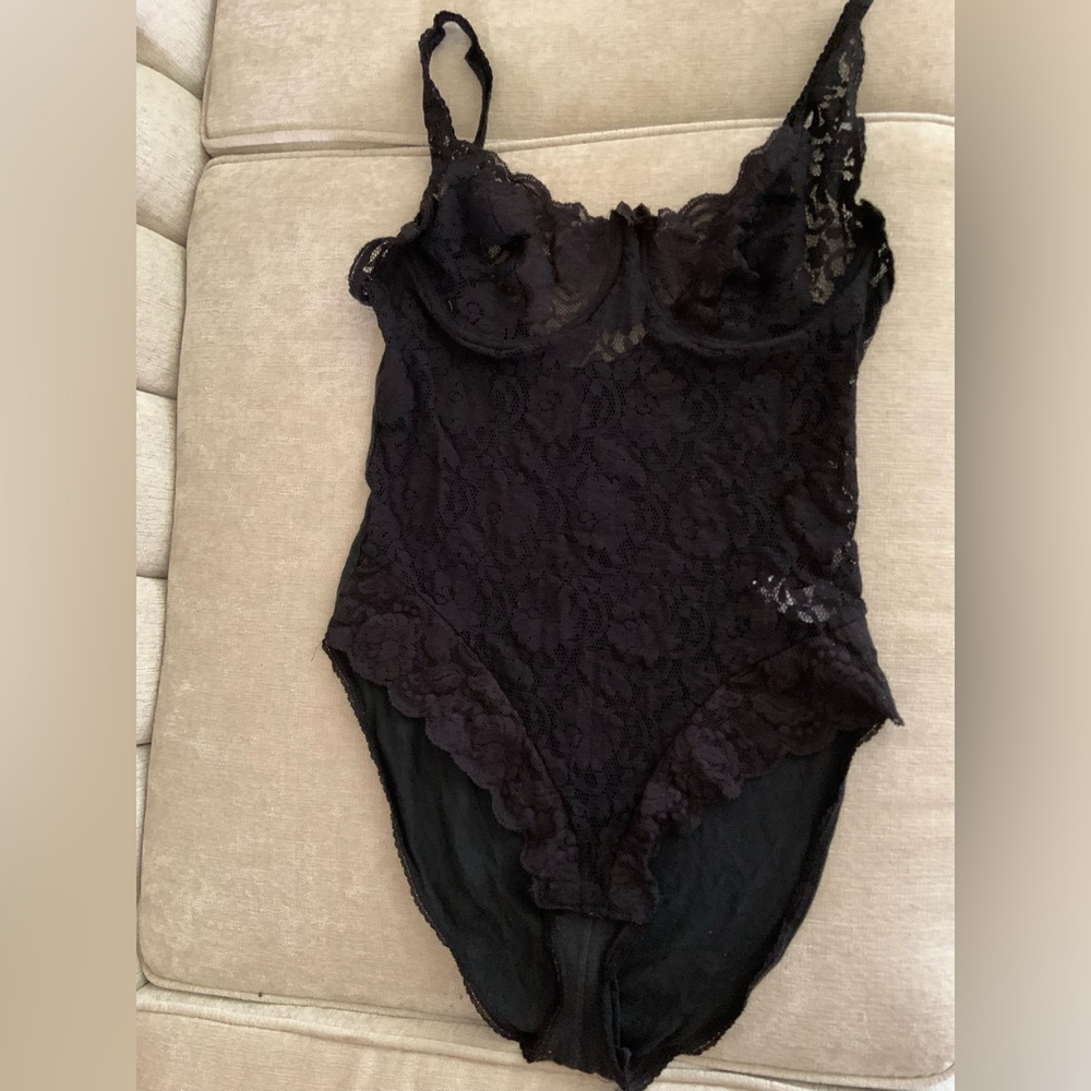 Elegant Black Lace Chemise
